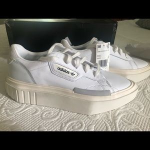NWT Adidas hyper sleek shoes size 9